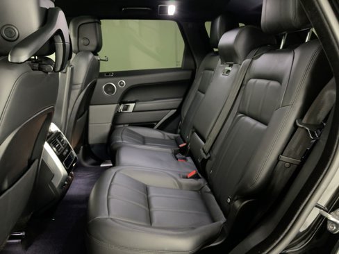 Used 2020 Land Rover Range Rover Sport HSE image 15