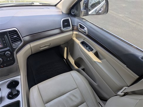 Used 2014 Jeep Grand Cherokee Limited image 16
