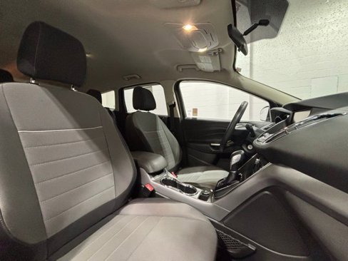 Used 2015 Ford Escape SE w/ Equipment Group 201A image 16