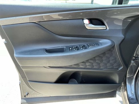 Used 2019 Hyundai Santa Fe Limited image 16