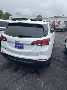 Used 2022 Chevrolet Equinox Premier image 3