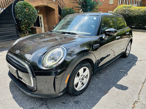 Used 2022 MINI Cooper 4-Door Hardtop w/ Storage Package image 3