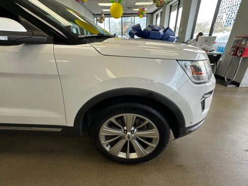Used 2019 Ford Explorer Limited w/ Ford Safe & Smart Package image 12