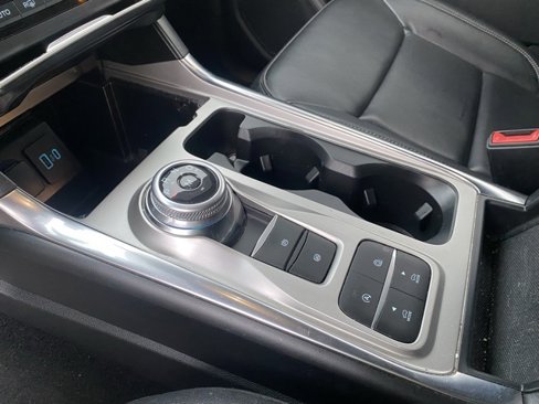 Used 2020 Ford Explorer XLT w/ Equipment Group 202A image 23