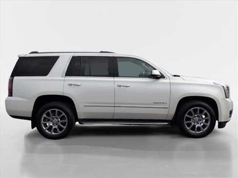 Used 2015 GMC Yukon Denali w/ Touring Package image 3