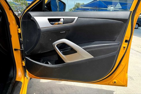 Used 2015 Hyundai Veloster w/ Option Group 02 image 22