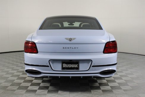 New 2025 Bentley Flying Spur Plug-In Hybrid image 14