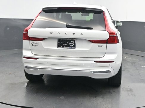 Certified 2023 Volvo XC60 B5 Ultimate w/ Protection Package Premier image 6