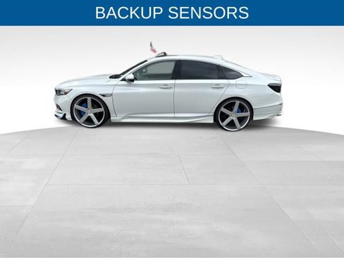 Used 2018 Honda Accord Touring image 6