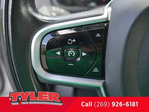 Used 2018 Volvo XC90 T6 Momentum w/ Convenience Package image 27