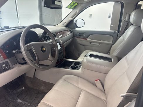 Used 2013 Chevrolet Suburban LT w/ Texas Edition image 13