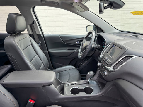 Used 2020 Chevrolet Equinox LT w/ Midnight Edition image 23