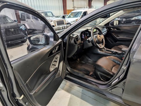 Used 2014 MAZDA MAZDA3 s Grand Touring image 11