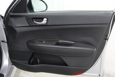 Used 2020 Kia Optima LX image 23