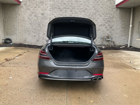 Used 2023 Genesis G70 2.0T image 11
