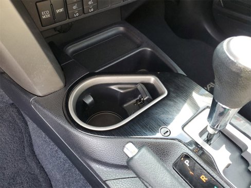 Used 2016 Toyota RAV4 Limited image 32