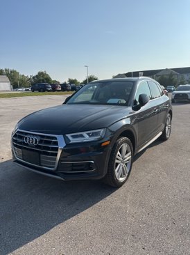 Used 2019 Audi Q5 Prestige w/ Prestige Package image 1