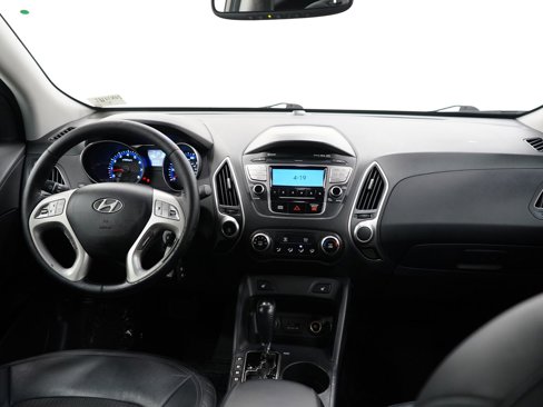 Used 2013 Hyundai Tucson GLS image 12
