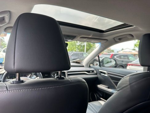 Used 2018 Lexus RX 450h AWD image 16