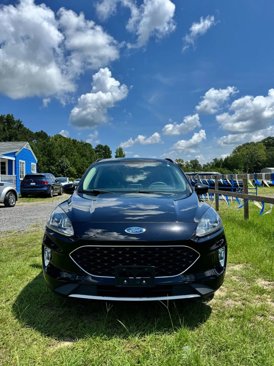 Used 2020 Ford Escape SEL image 2