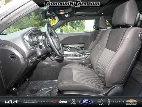 Used 2019 Dodge Challenger SXT image 12
