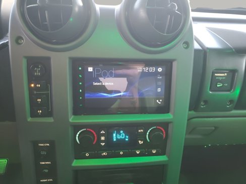 Used 2003 HUMMER H2 w/ Preferred Equipment Group image 39