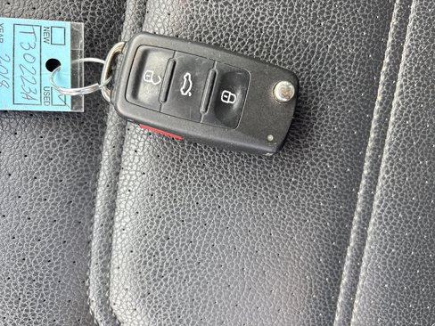 Used 2018 Volkswagen Passat 2.0T SE image 36