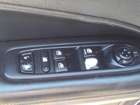 Used 2021 Jeep Compass Limited image 17