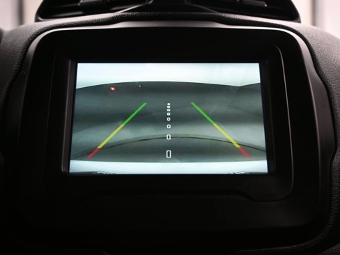 Used 2021 Jeep Renegade Latitude image 17