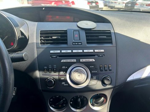 Used 2010 MAZDA MAZDA3 i Touring image 12
