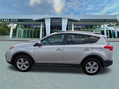 Used 2013 Toyota RAV4 XLE image 6