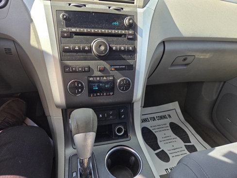 Used 2012 Chevrolet Traverse LT image 7