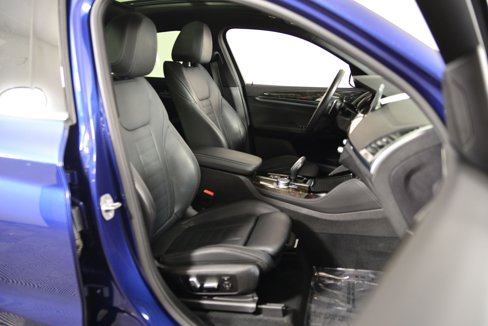 Used 2019 BMW X4 xDrive30i w/ Executive Package image 17