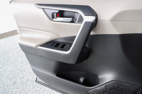 Used 2019 Toyota RAV4 XLE image 22