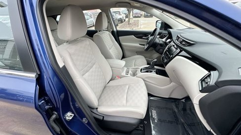 Used 2022 Nissan Rogue Sport SV image 27