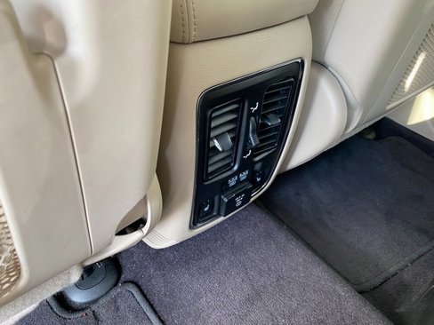 Used 2017 Jeep Grand Cherokee Limited image 14