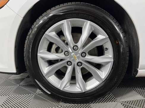 Used 2023 Chevrolet Malibu LT image 12
