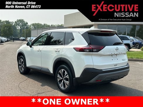 Certified 2021 Nissan Rogue SV image 4