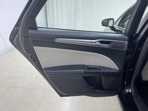 Used 2018 Ford Fusion S image 14