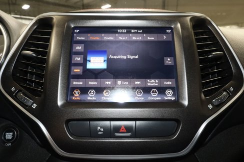 Used 2019 Jeep Cherokee Trailhawk image 12