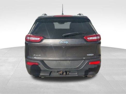 Used 2017 Jeep Cherokee Latitude w/ Cold Weather Group image 3