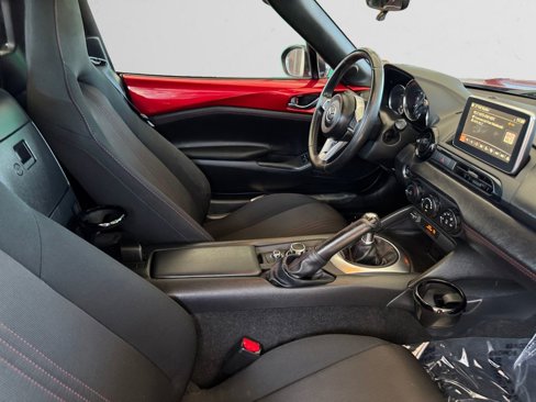 Used 2017 MAZDA MX-5 Miata RF Club w/ Interior Package image 16