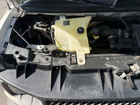 Used 2008 Chevrolet Express 2500 image 28