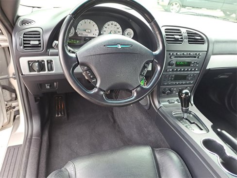 Used 2004 Ford Thunderbird image 11