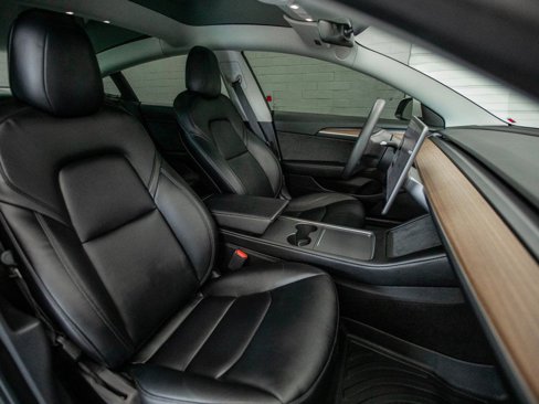 Used 2021 Tesla Model 3 Standard Range Plus image 22