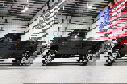 Used 2017 RAM 2500 Tradesman w/ Chrome Appearance Group image 5