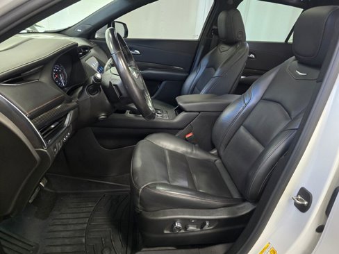 Used 2023 Cadillac XT4 Sport image 13