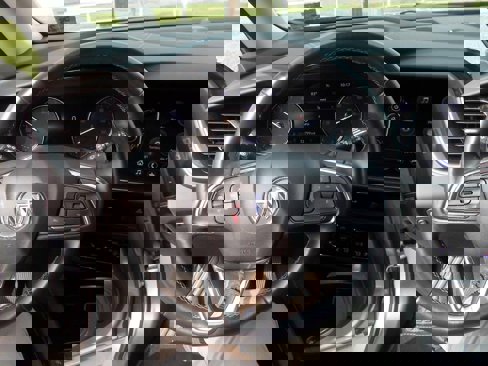 Used 2023 Buick Envision Essence image 16
