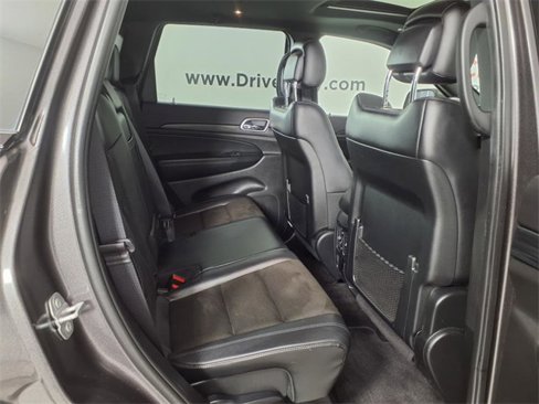 Used 2019 Jeep Grand Cherokee Altitude image 18
