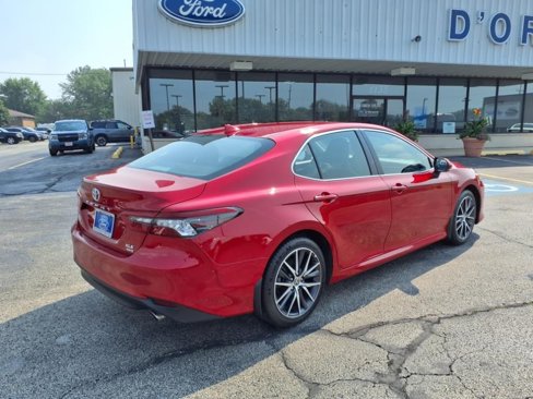 Used 2023 Toyota Camry XLE image 2